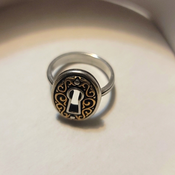 James Avery Jewelry James Avery Retired Journey Keyhole Ring Sz8